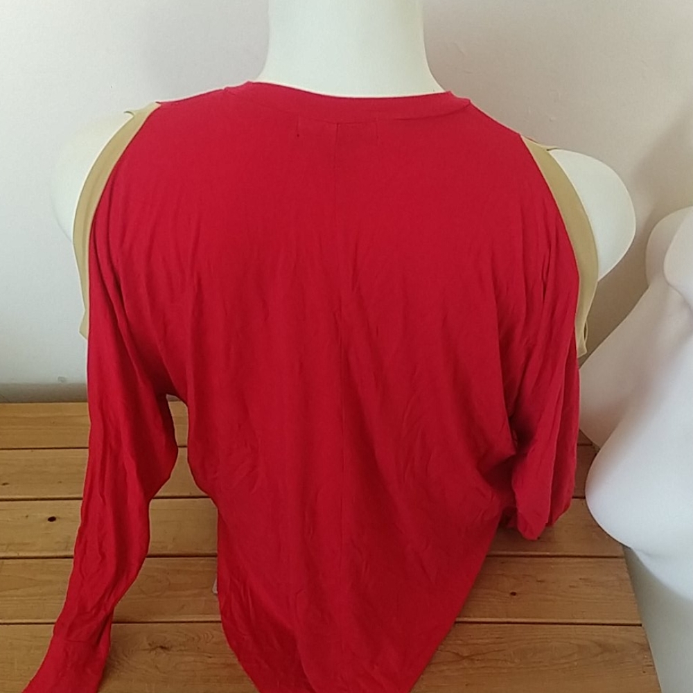 Extra large 49rs top. Long sleeve with shoulder